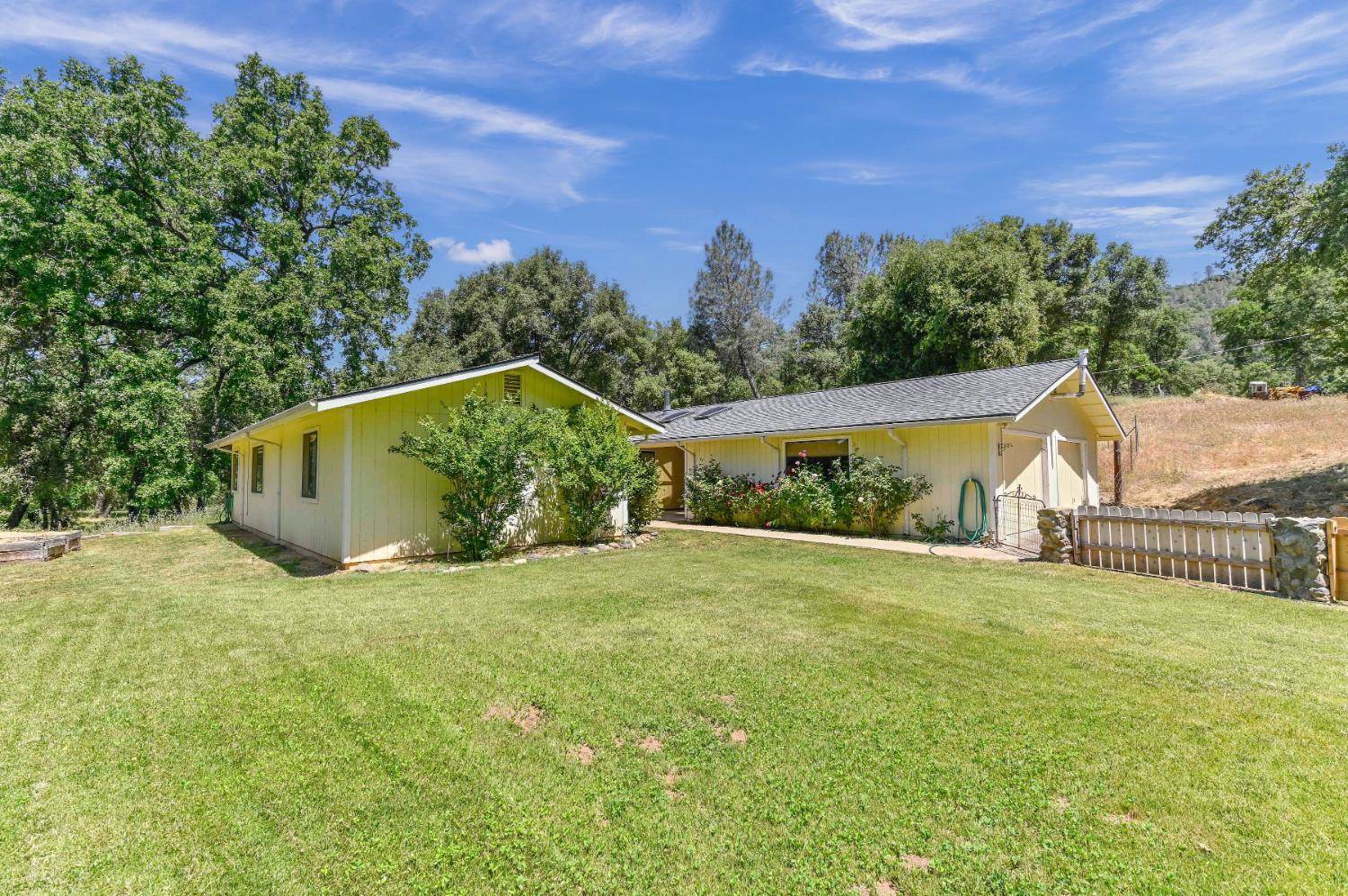 1950 Appaloosa Way, Angels Camp, CA 95222
