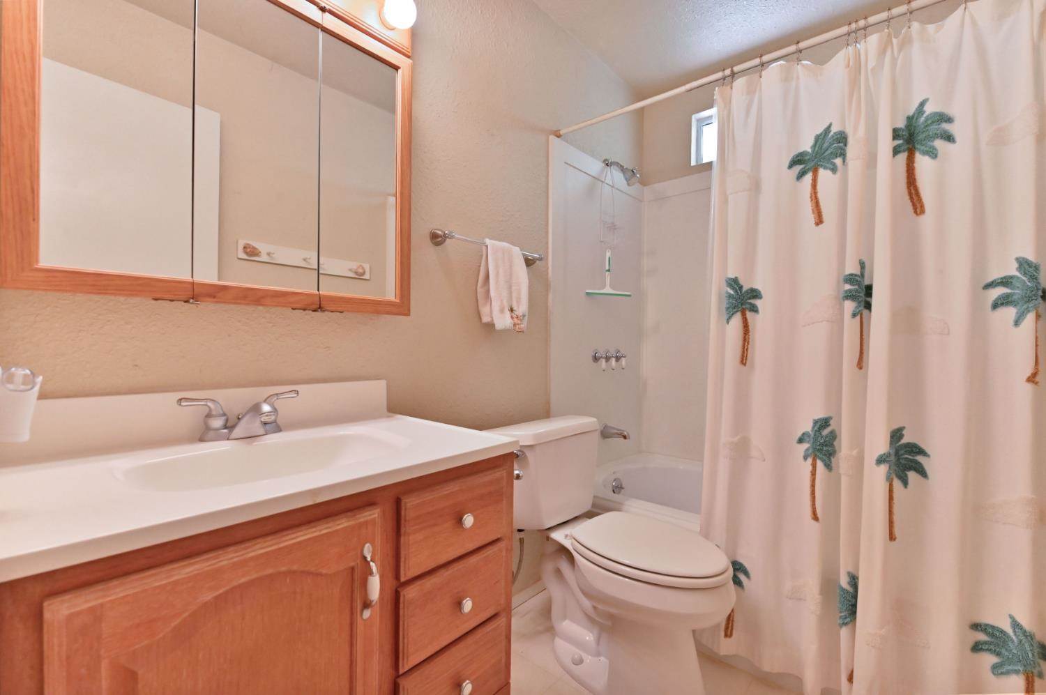 1950 Appaloosa Way, Angels Camp, CA 95222