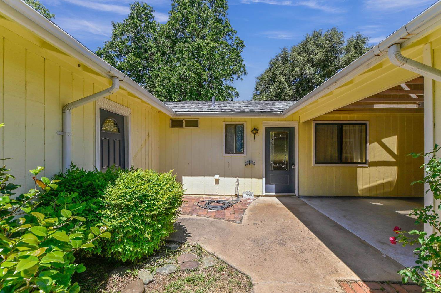 1950 Appaloosa Way, Angels Camp, CA 95222
