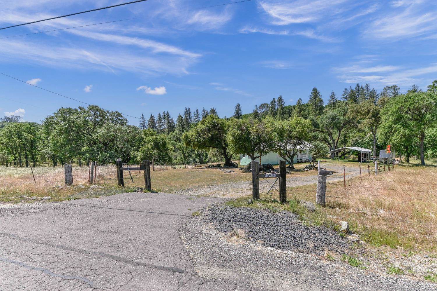 1950 Appaloosa Way, Angels Camp, CA 95222