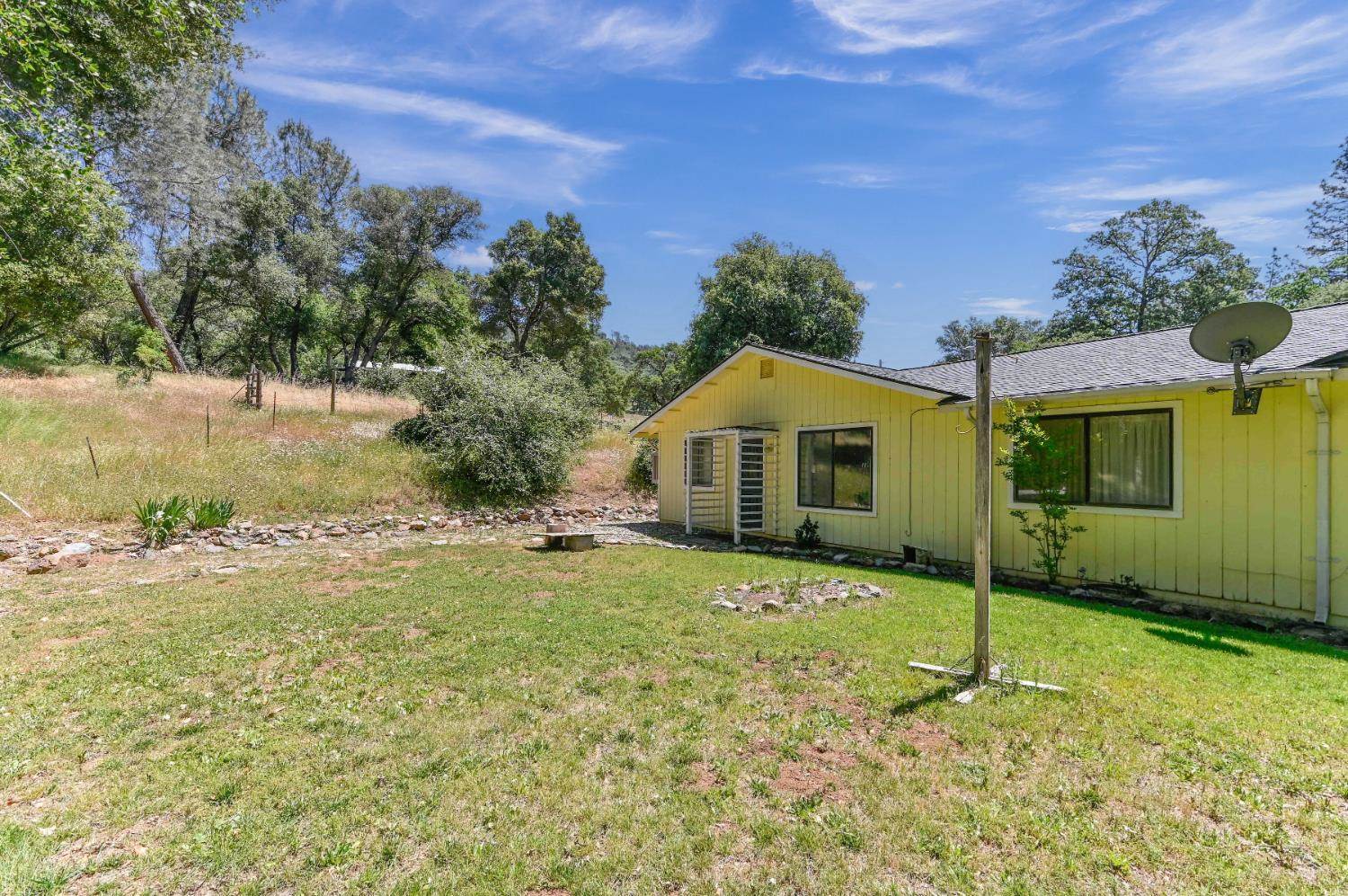 1950 Appaloosa Way, Angels Camp, CA 95222