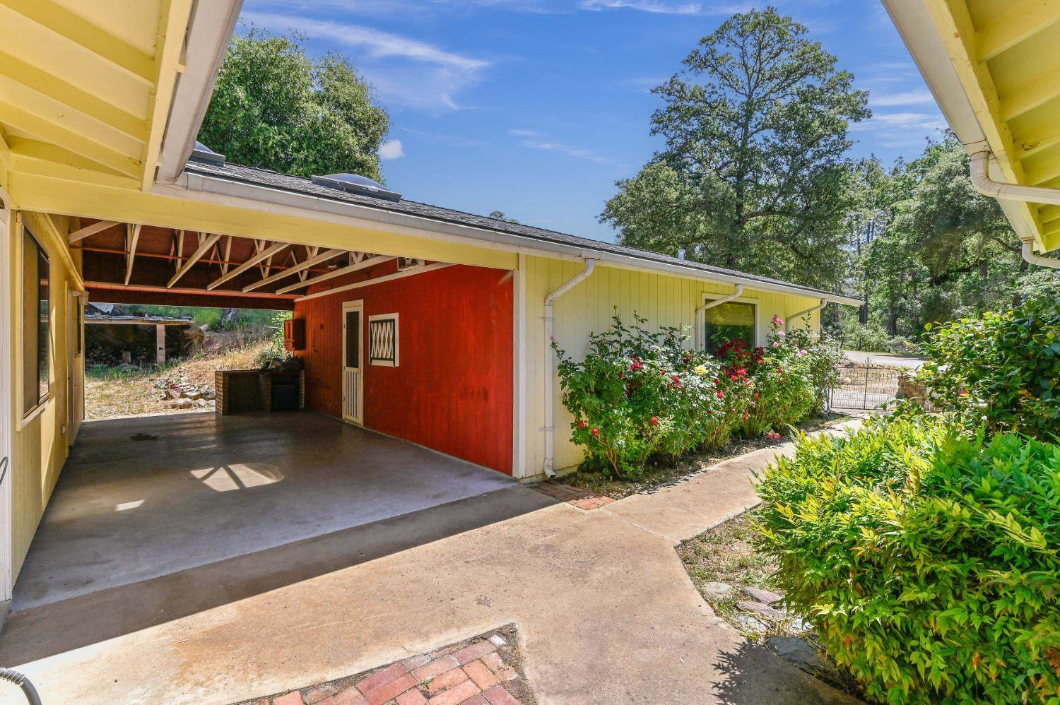 1950 Appaloosa Way, Angels Camp, CA 95222