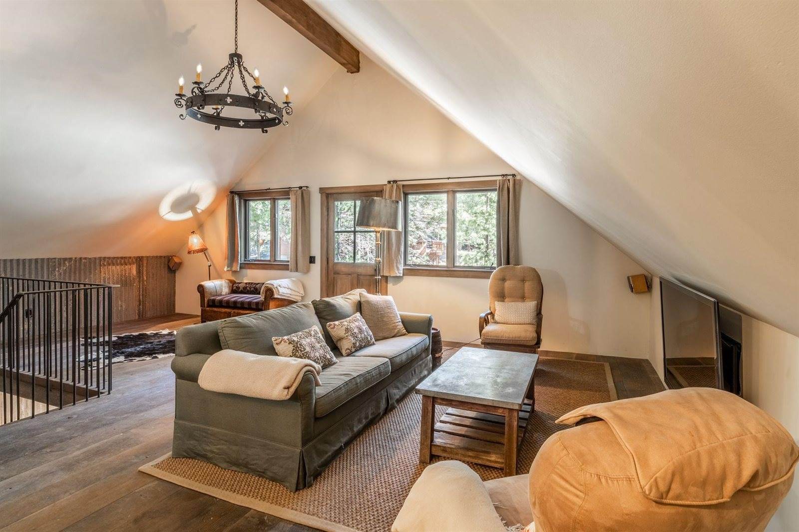 263 Tamarack Lane, Mammoth Lakes, CA 93546