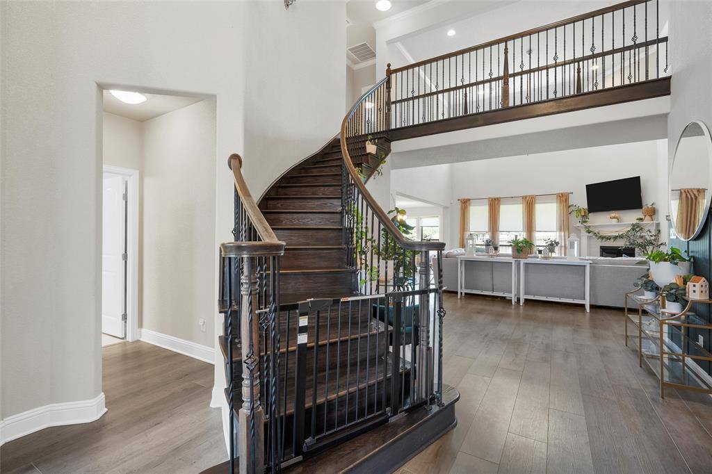 205 Big Creek Loop, Hewitt, TX 76643