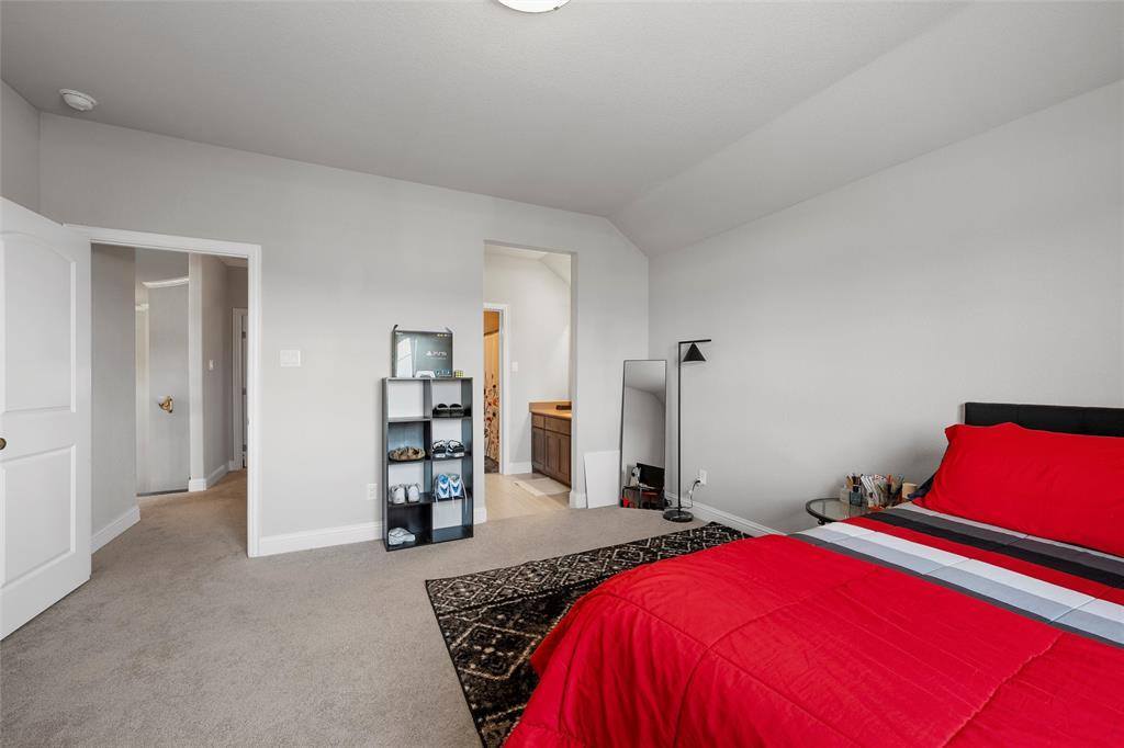 205 Big Creek Loop, Hewitt, TX 76643