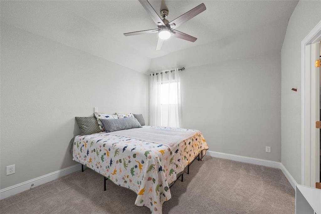 205 Big Creek Loop, Hewitt, TX 76643