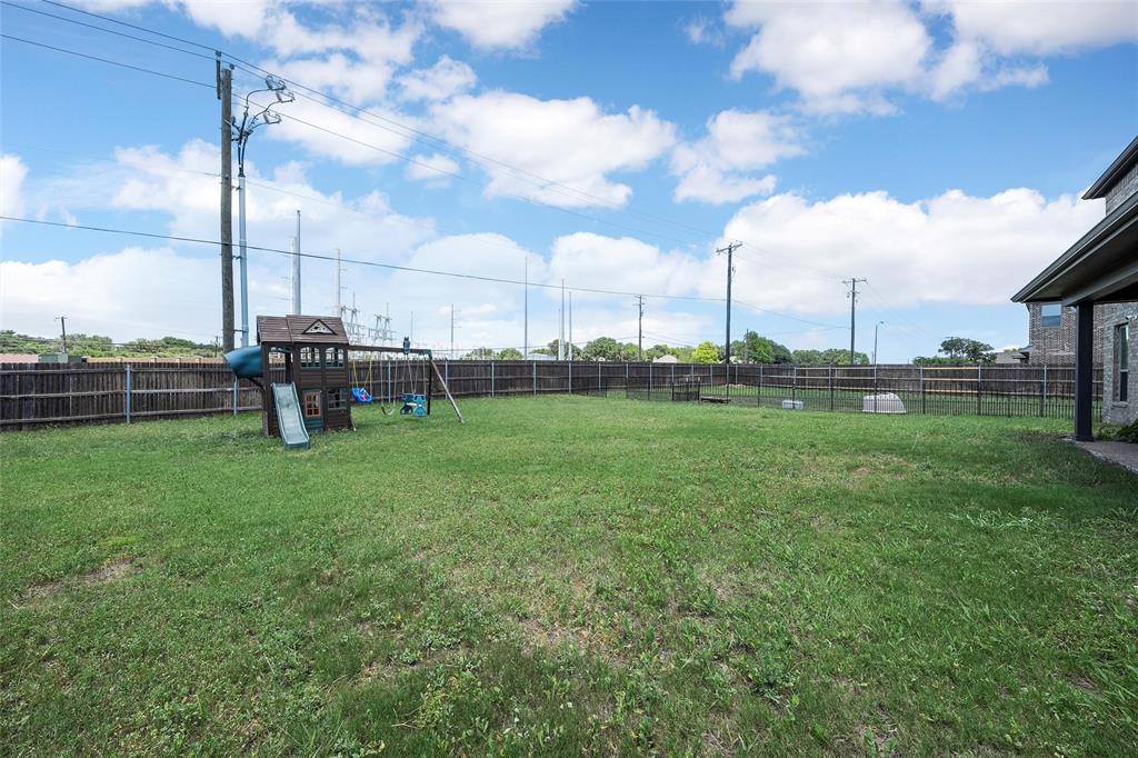205 Big Creek Loop, Hewitt, TX 76643