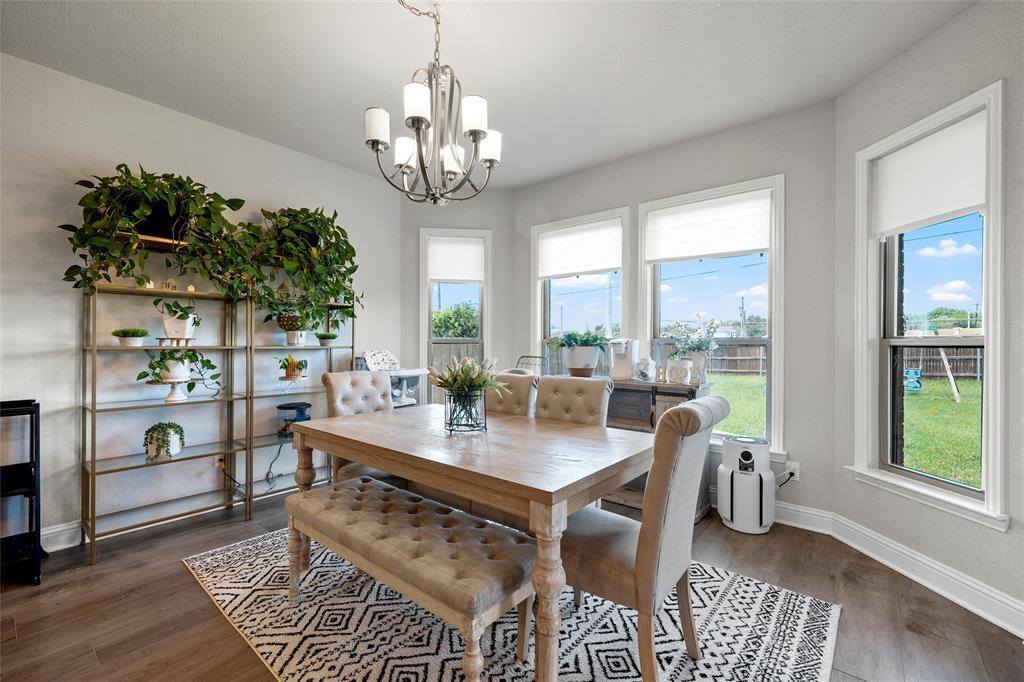 205 Big Creek Loop, Hewitt, TX 76643