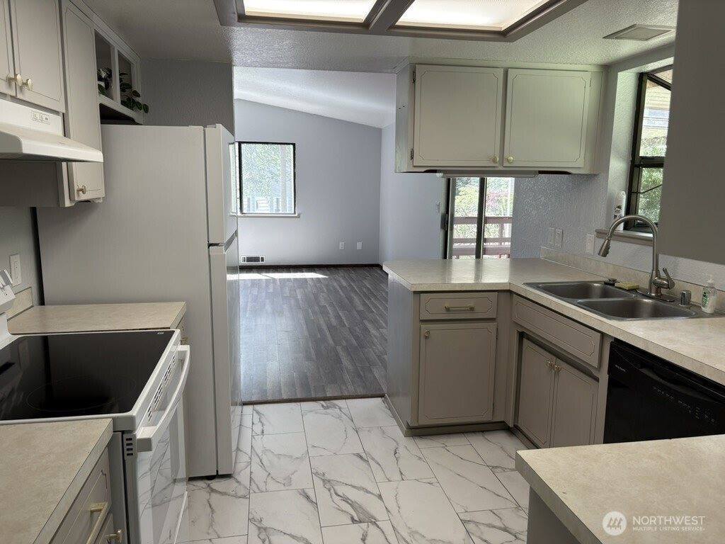 2005 Woodridge Avenue, Mount Vernon, WA 98273