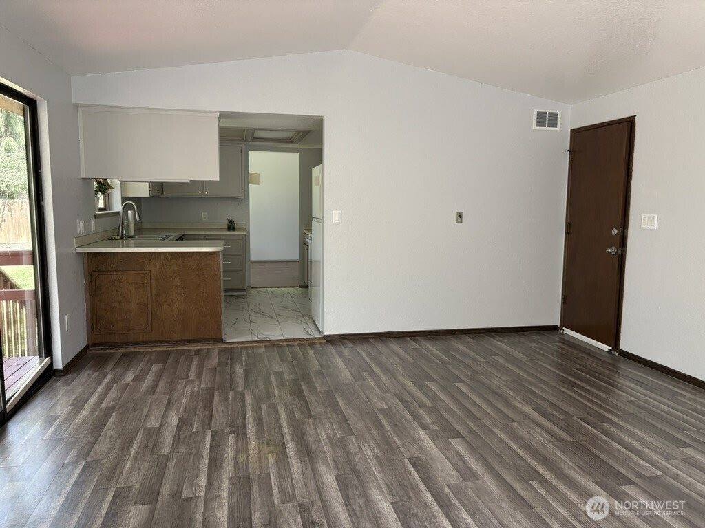 2005 Woodridge Avenue, Mount Vernon, WA 98273