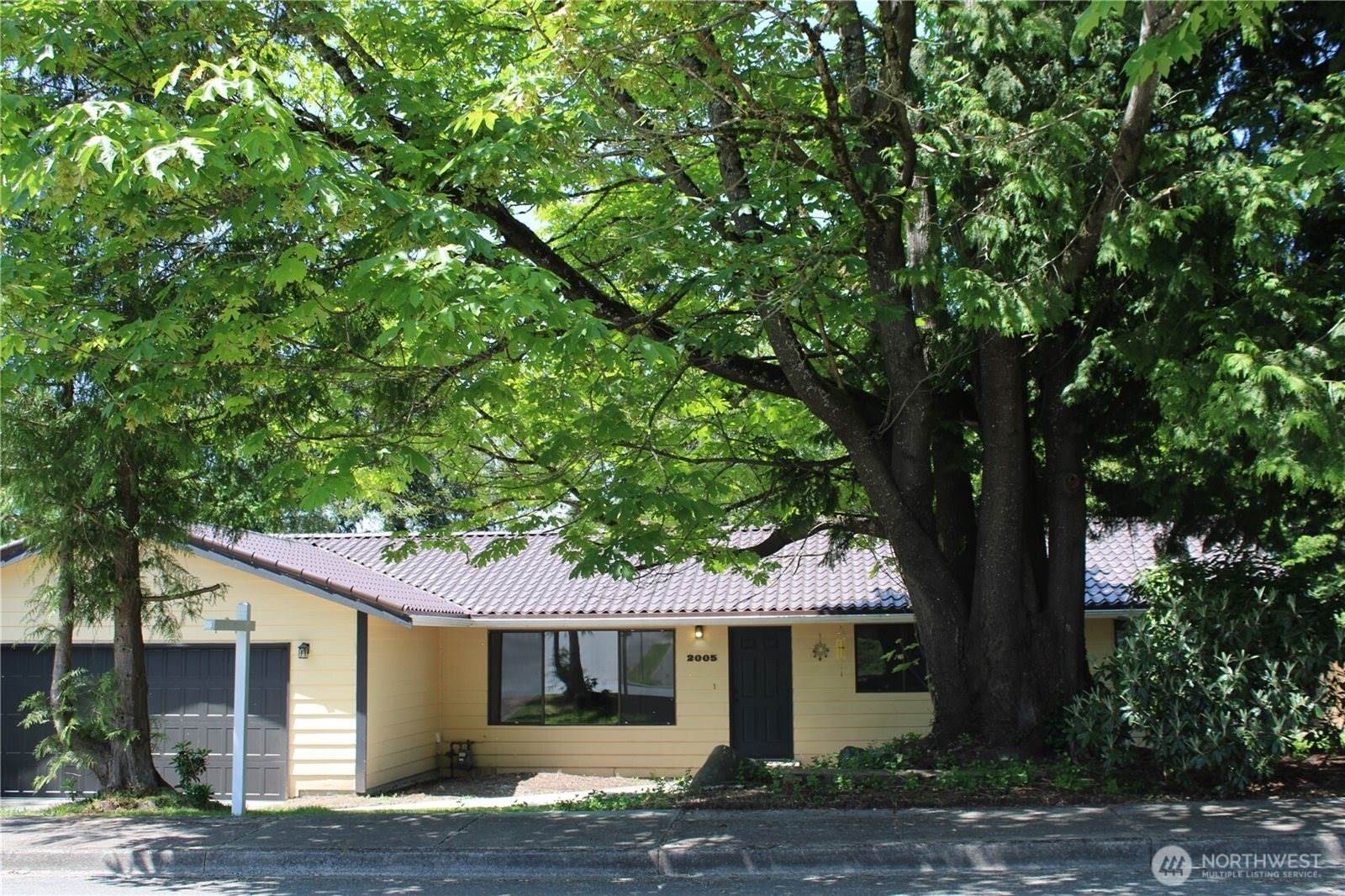 2005 Woodridge Avenue, Mount Vernon, WA 98273