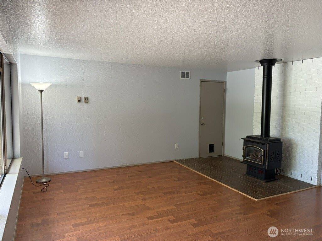 2005 Woodridge Avenue, Mount Vernon, WA 98273