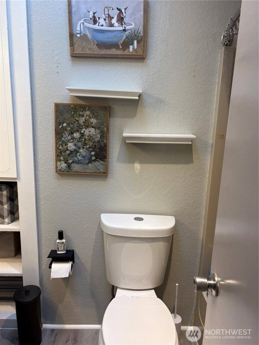 2005 Woodridge Avenue, Mount Vernon, WA 98273