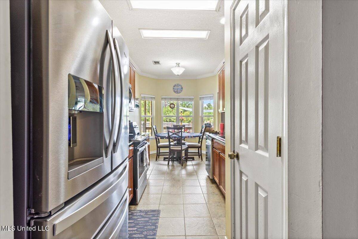 21915 Huntington Forest Drive, Saucier, MS 39574