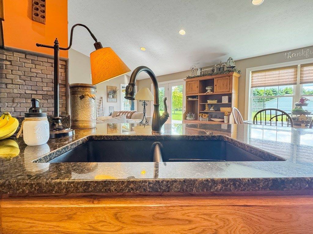 1093 Co Rd 1600, Ashland, OH 44805