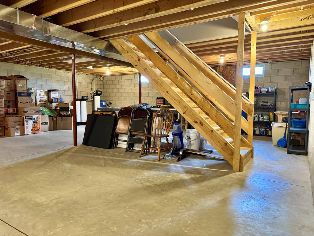 1093 Co Rd 1600, Ashland, OH 44805