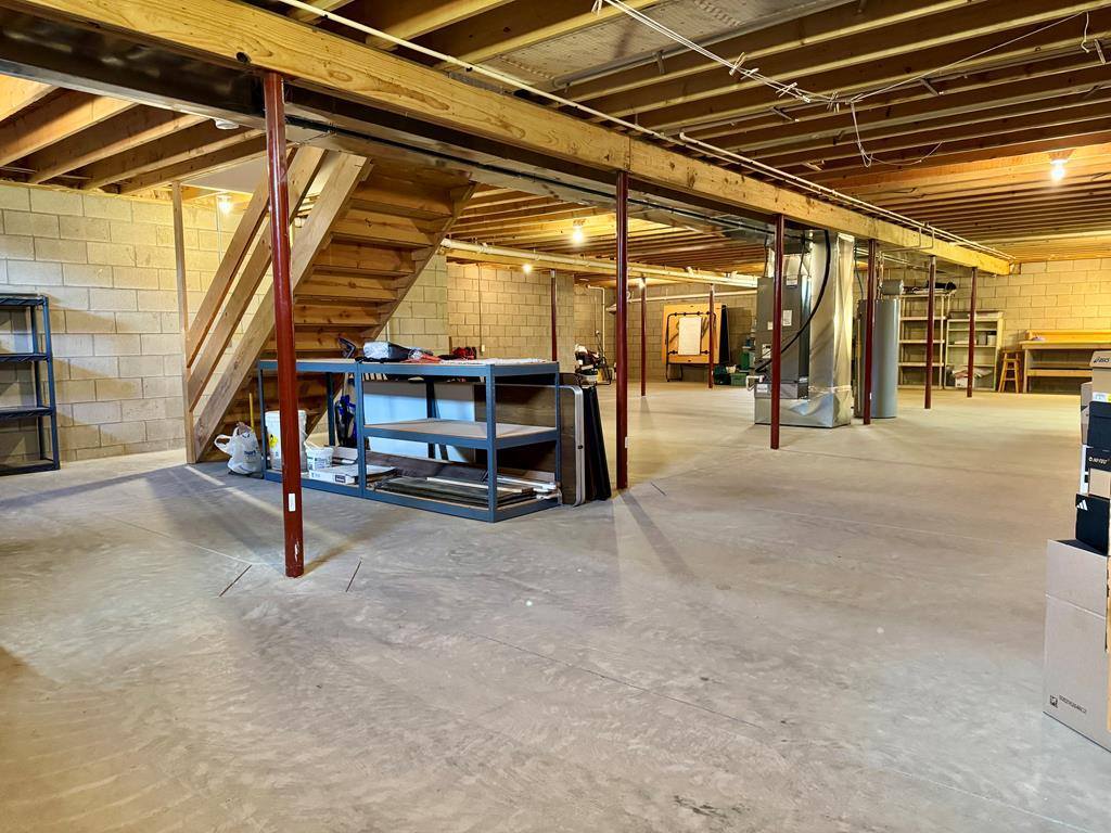 1093 Co Rd 1600, Ashland, OH 44805