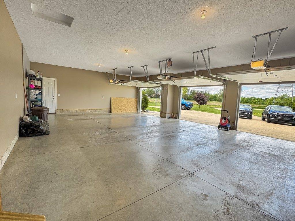 1093 Co Rd 1600, Ashland, OH 44805