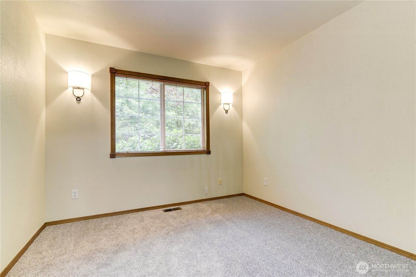 9515 Amanda Drive NE, Olympia, WA 98516