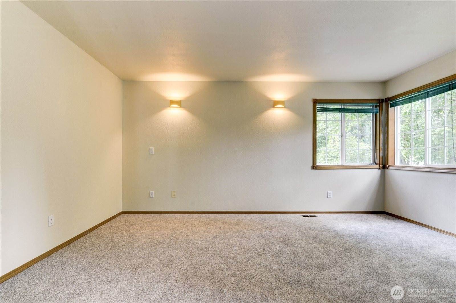 9515 Amanda Drive NE, Olympia, WA 98516