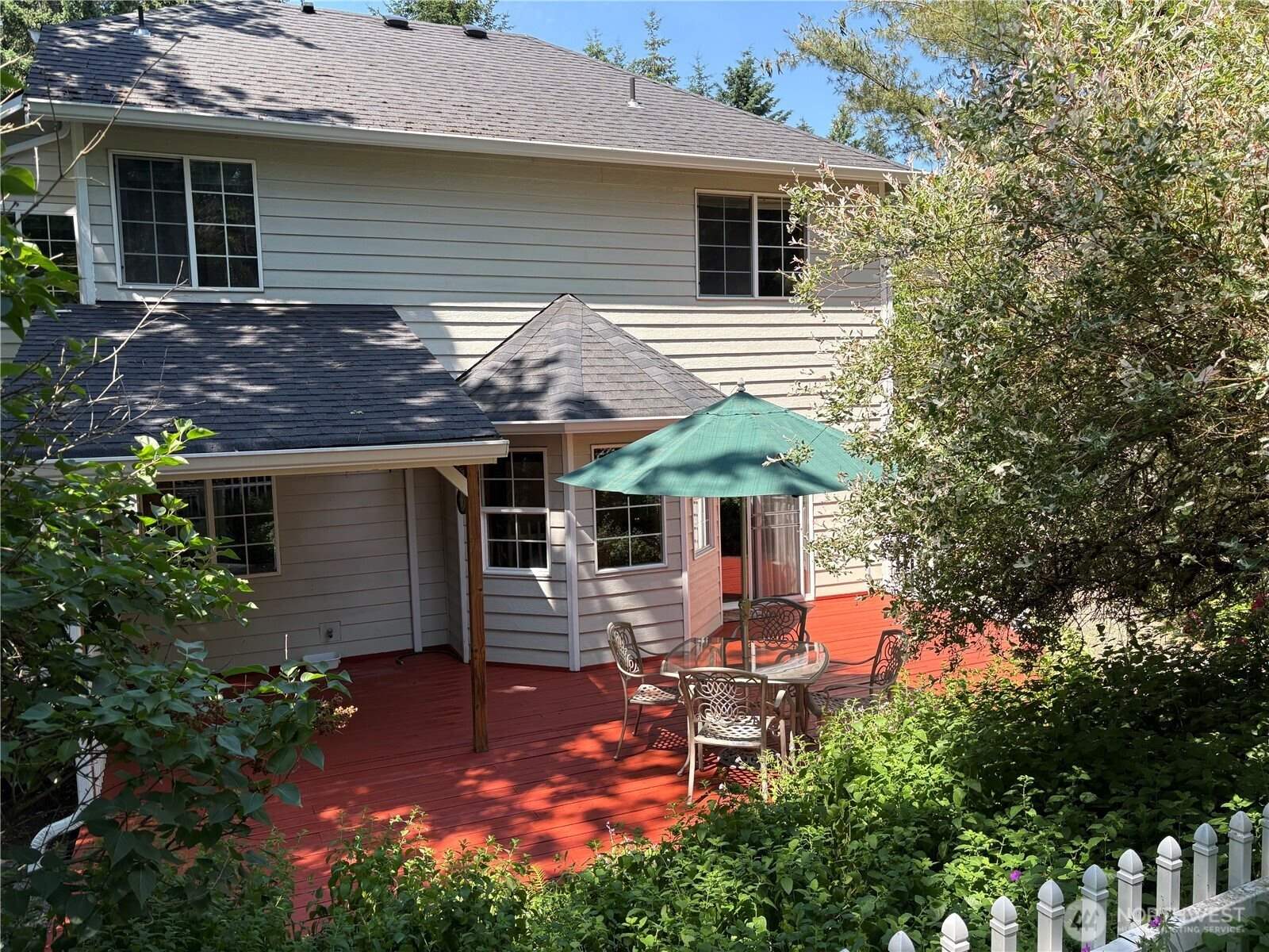 9515 Amanda Drive NE, Olympia, WA 98516