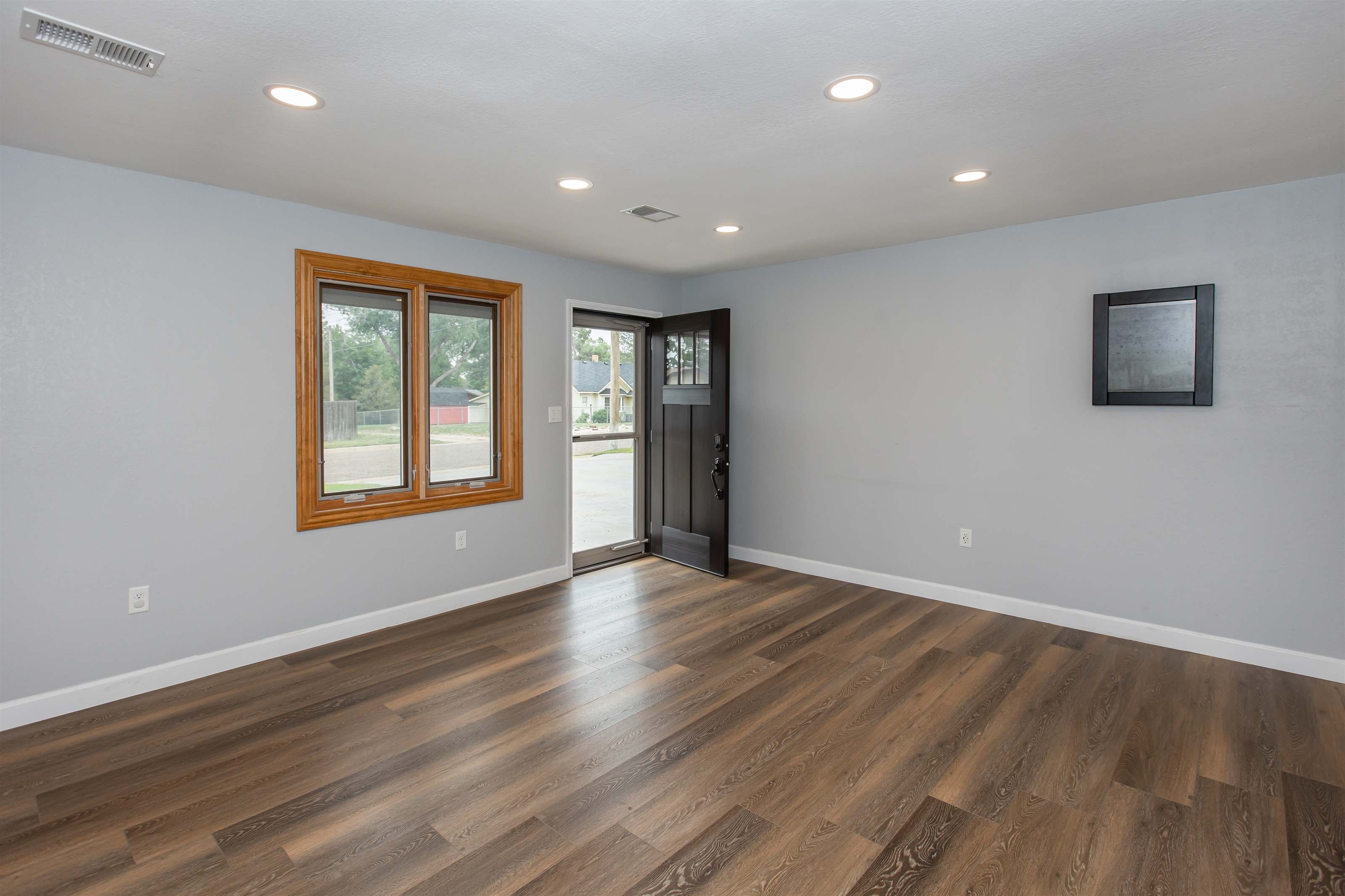 221 3RD St, Elkhart, KS 67950