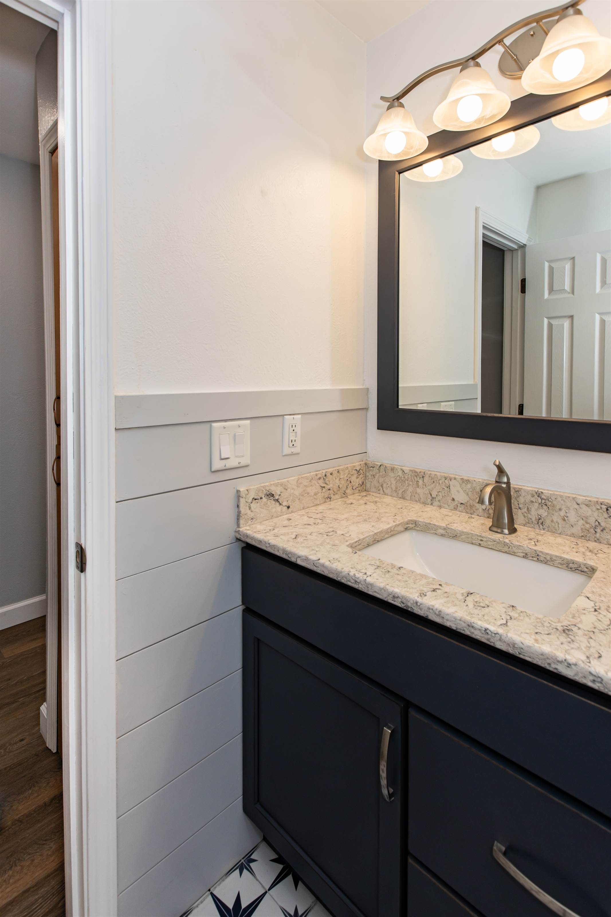 221 3RD St, Elkhart, KS 67950