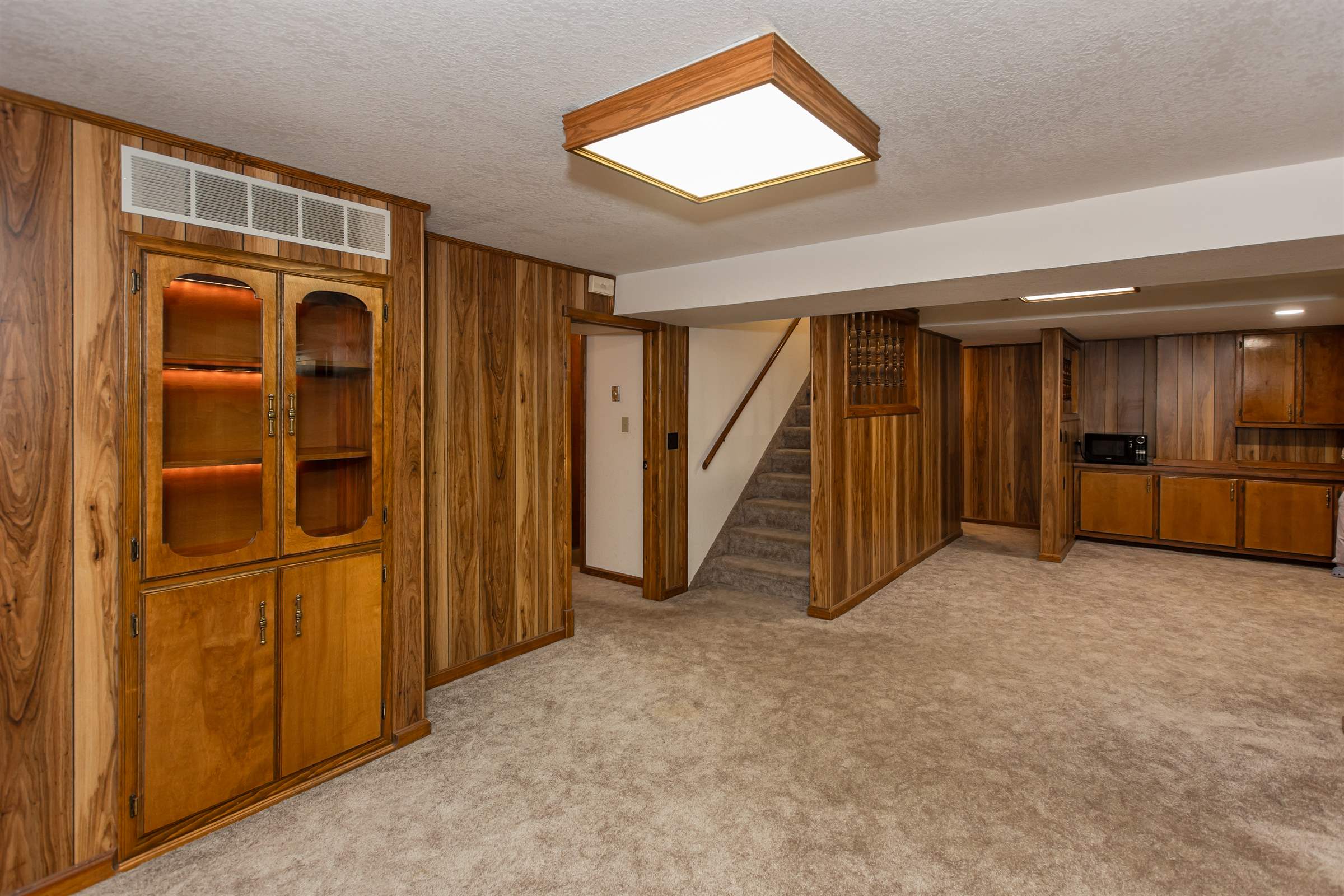 221 3RD St, Elkhart, KS 67950