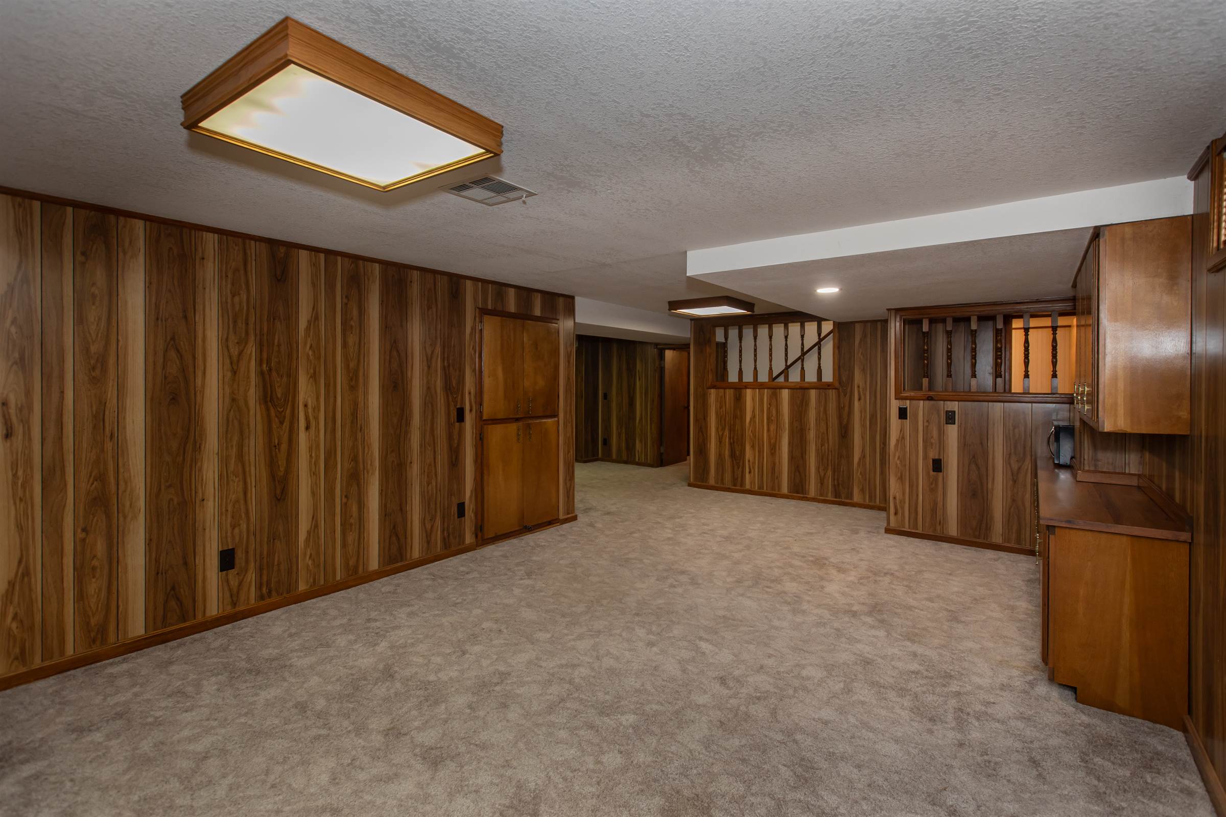 221 3RD St, Elkhart, KS 67950