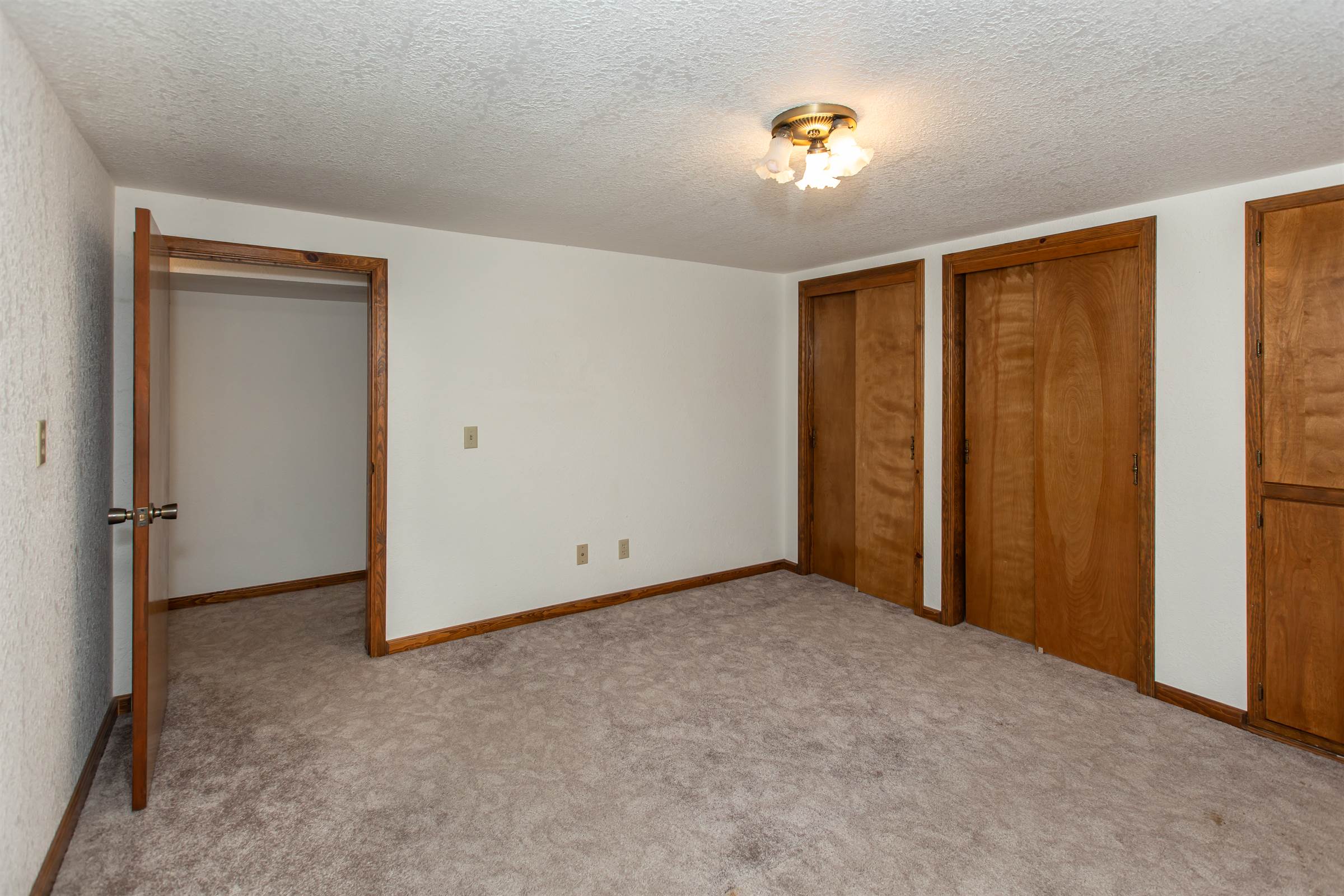 221 3RD St, Elkhart, KS 67950