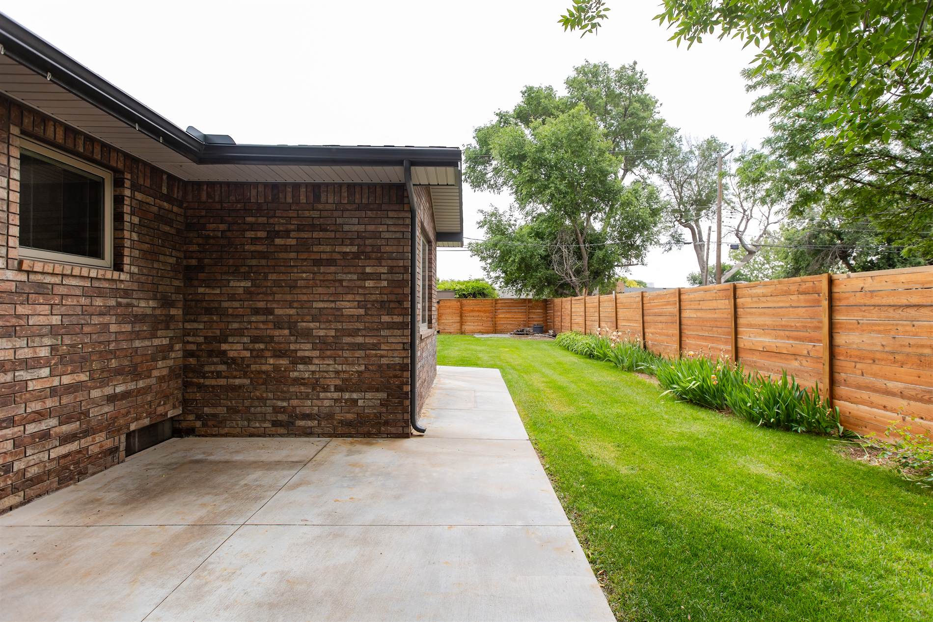 221 3RD St, Elkhart, KS 67950