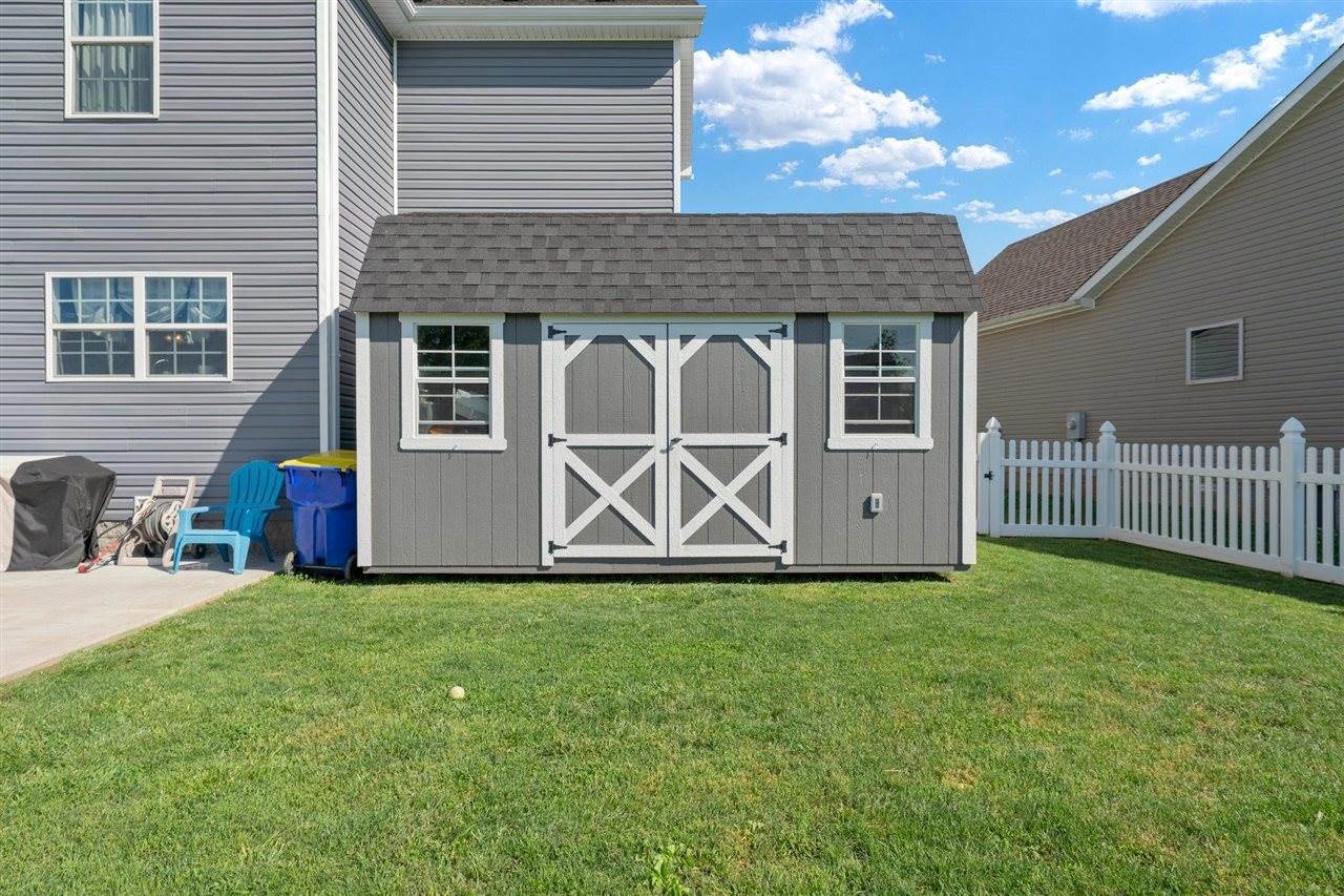 7060 Stone Meade Court, Bowling Green, KY 42101