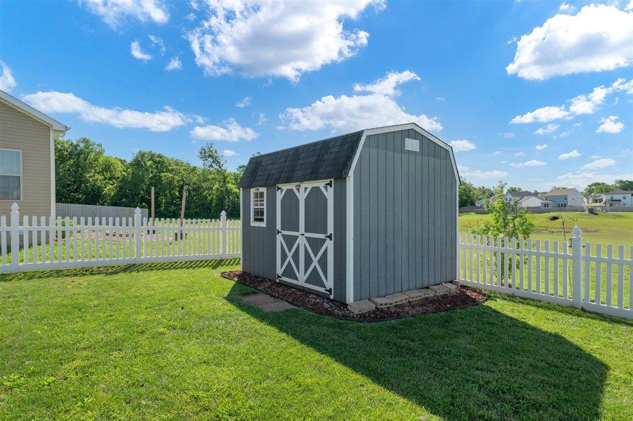 7060 Stone Meade Court, Bowling Green, KY 42101