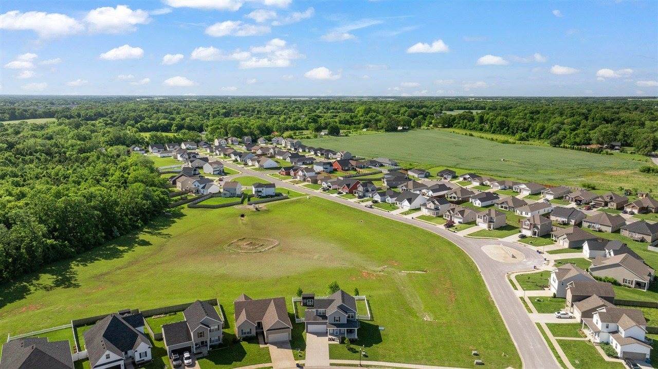 7060 Stone Meade Court, Bowling Green, KY 42101