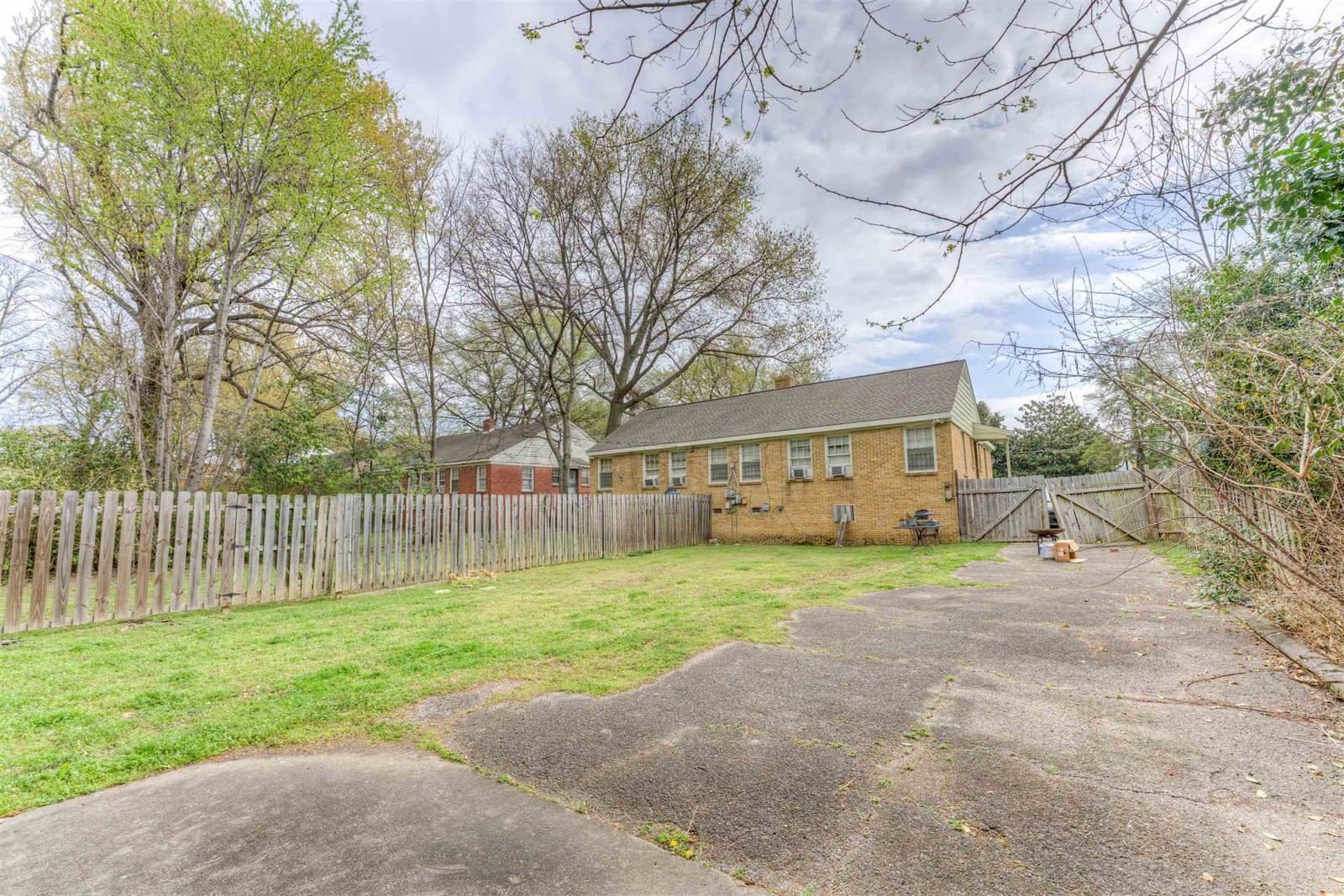 157 Roberta, Memphis, TN 38112