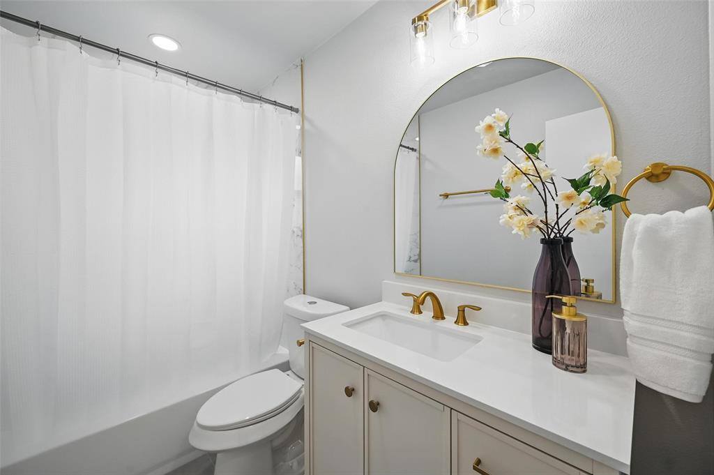 3651 Cindy Drive, Fort Worth, TX 76111