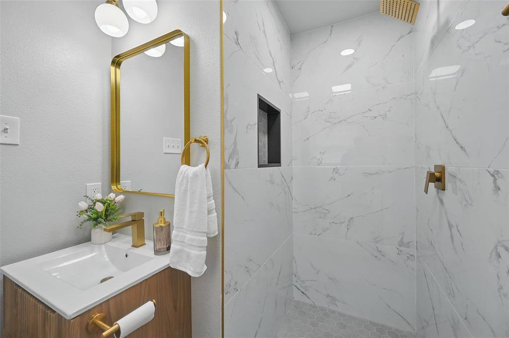 3651 Cindy Drive, Fort Worth, TX 76111