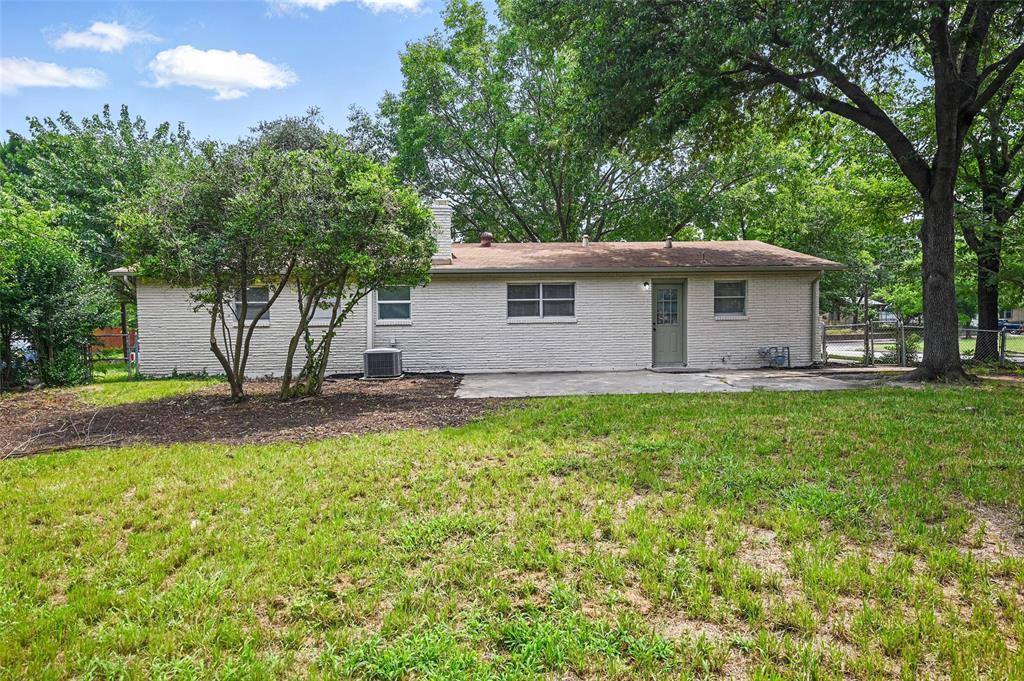 3651 Cindy Drive, Fort Worth, TX 76111