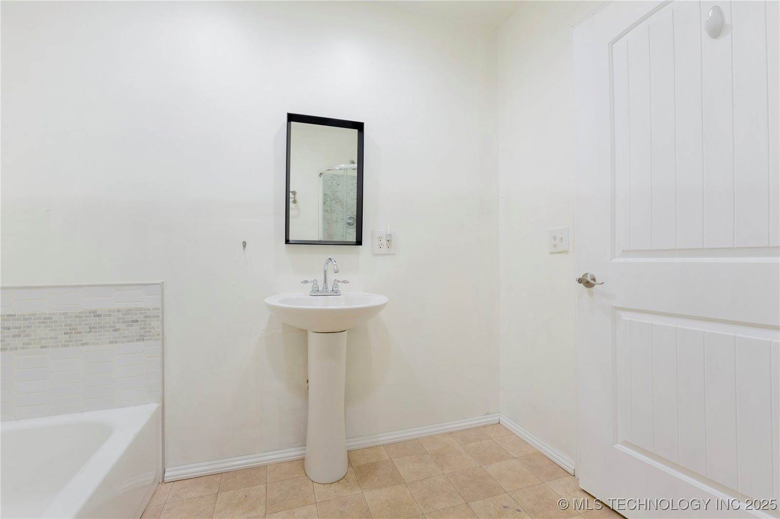 407 Monroe Street, Savanna, OK 74462