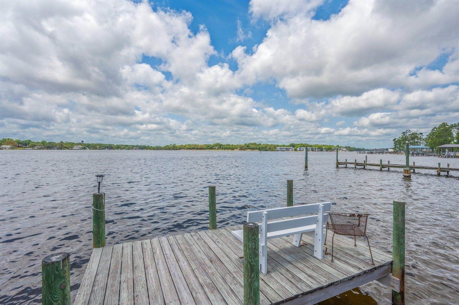 1405 North Bayshore Drive, Niceville, FL 32578