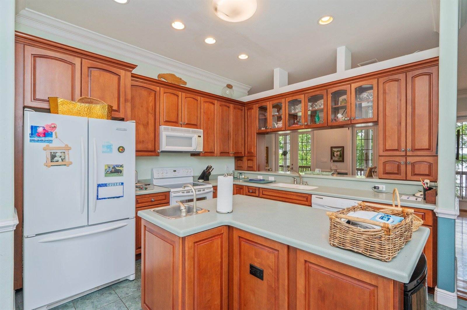 1405 North Bayshore Drive, Niceville, FL 32578