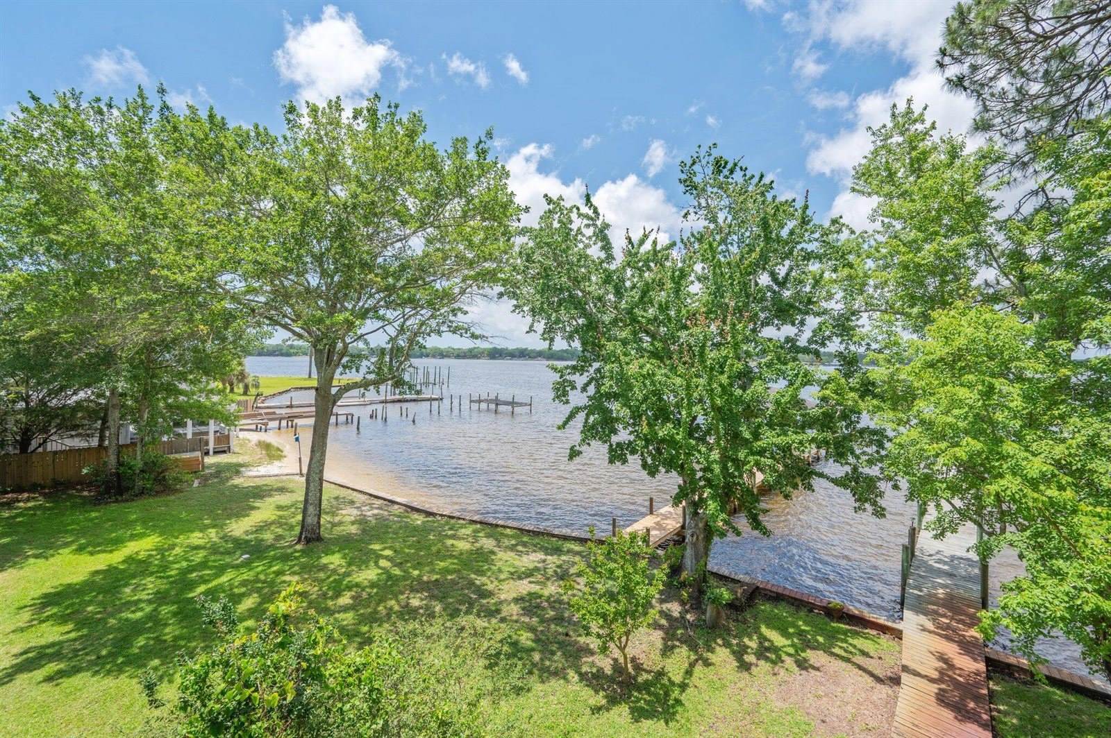 1405 North Bayshore Drive, Niceville, FL 32578