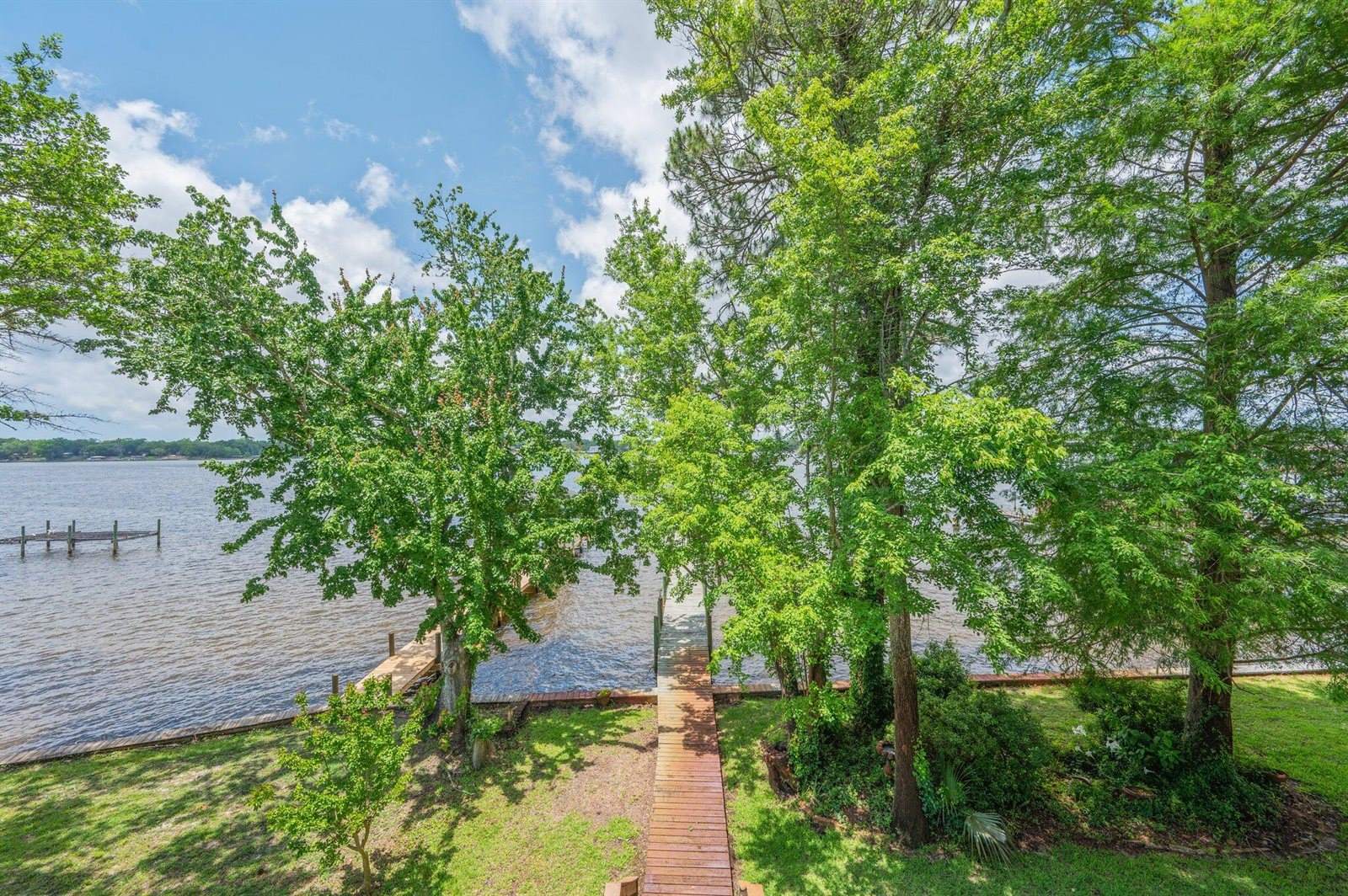 1405 North Bayshore Drive, Niceville, FL 32578