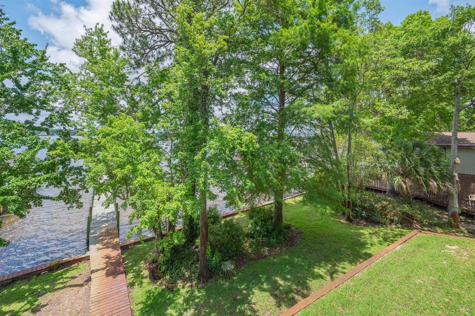 1405 North Bayshore Drive, Niceville, FL 32578