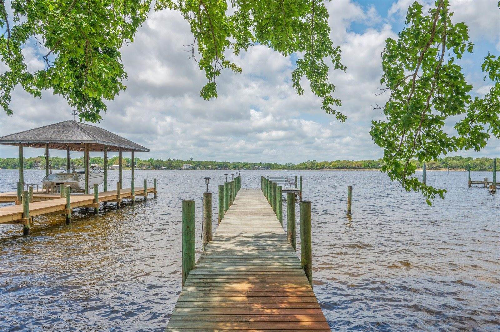 1405 North Bayshore Drive, Niceville, FL 32578