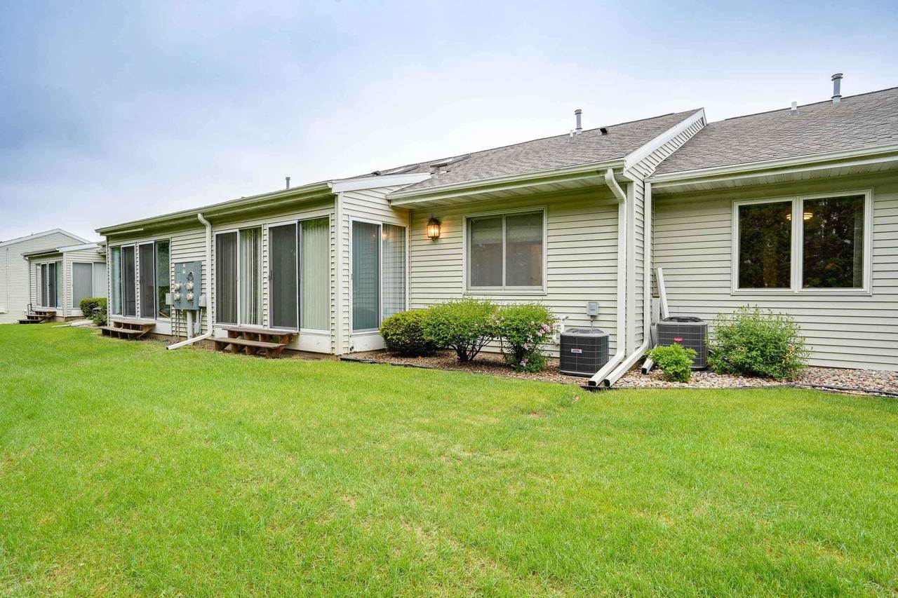 741 Kensington Square, Stoughton, WI 53589