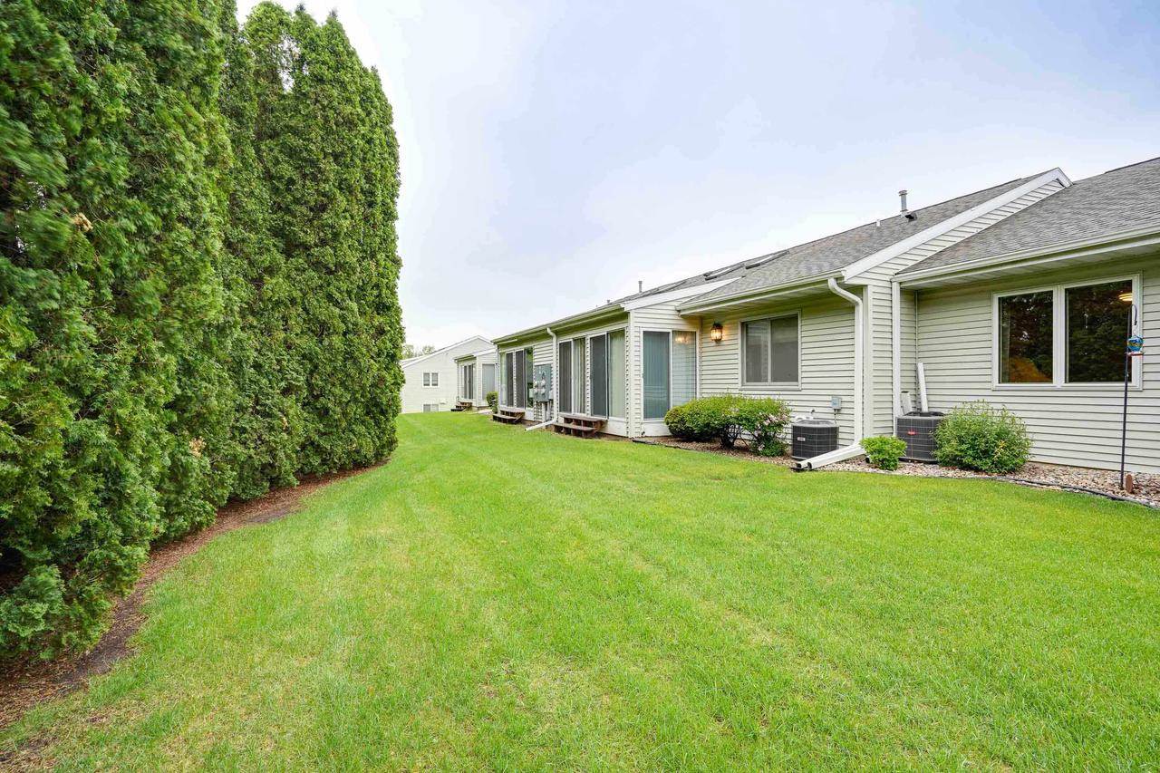 741 Kensington Square, Stoughton, WI 53589