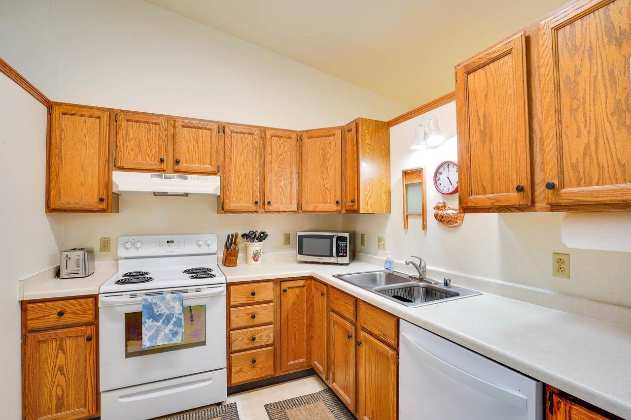 741 Kensington Square, Stoughton, WI 53589