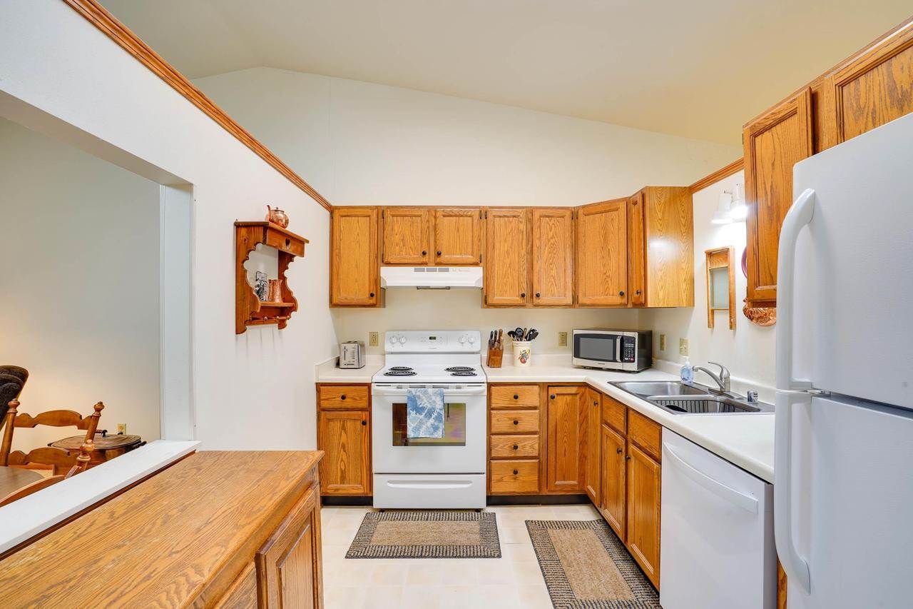 741 Kensington Square, Stoughton, WI 53589