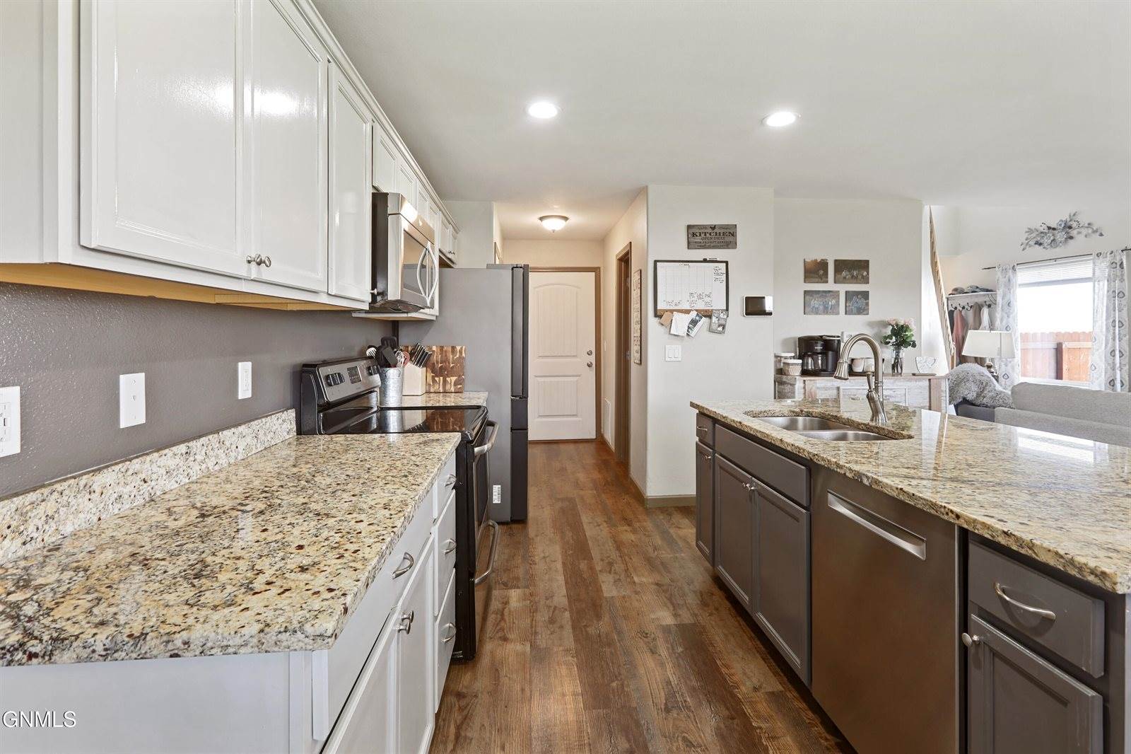 5826 Anna Avenue, Williston, ND 58801